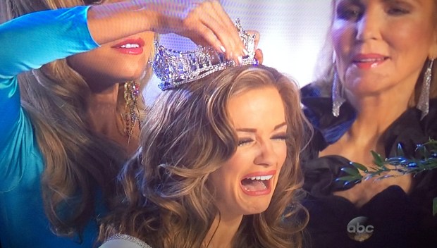 miss georgia crown miss america face cry