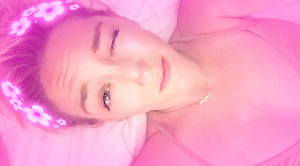 sam jarvis pink snapchat filter