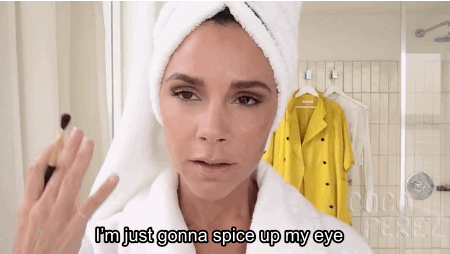 victoria-beckham-estee-lauder-five-minute-face-vogue