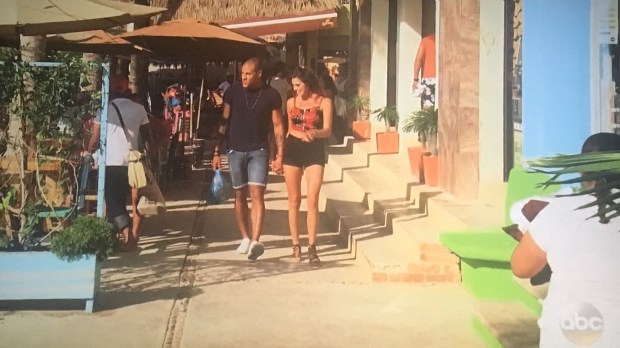 lace-body-bachelor-in-paradise