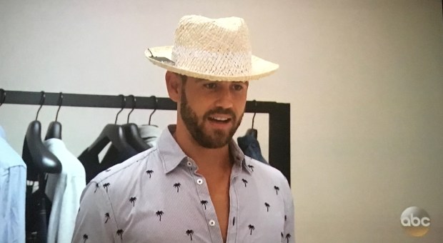 nick shopping corinne.JPG