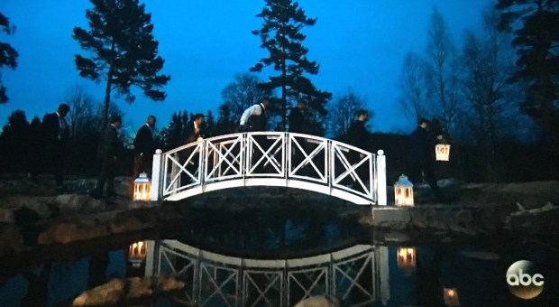 lanterns men roses.JPG