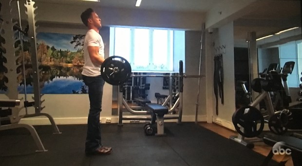 lee lifting in cowboy boots