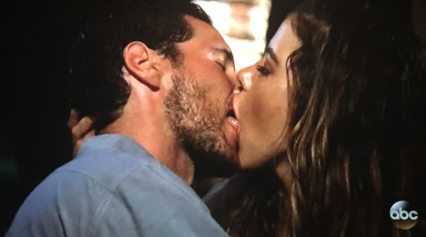 christen jack stone make out.JPG