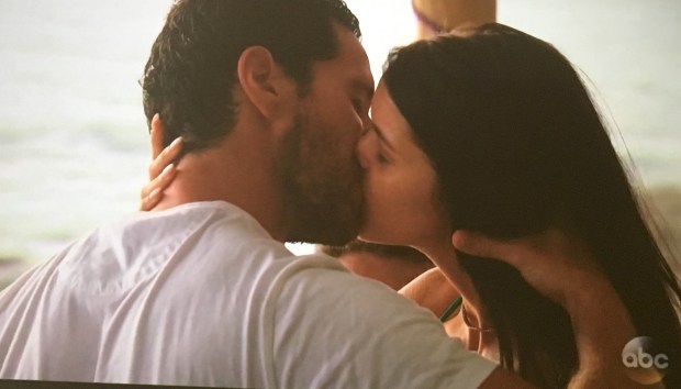 jack stone raven make out.JPG