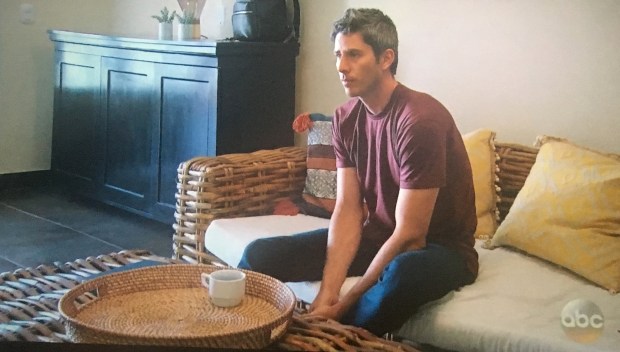 arie talks to beccas ex.JPG